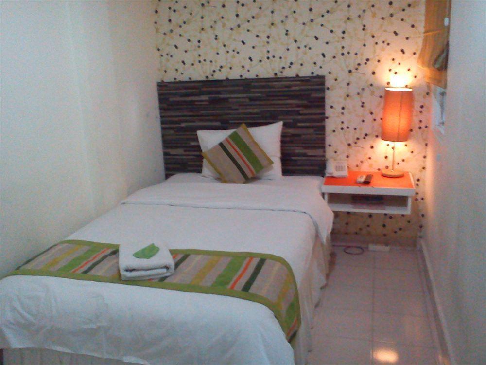 Santosa City Hotel Denpasar  Exterior photo