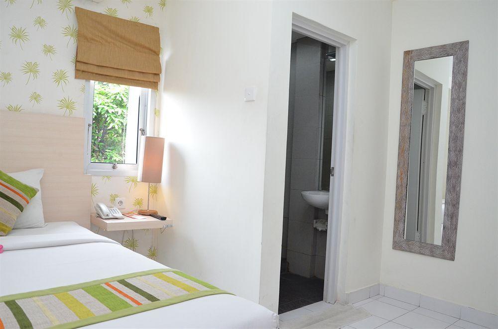 Santosa City Hotel Denpasar  Exterior photo