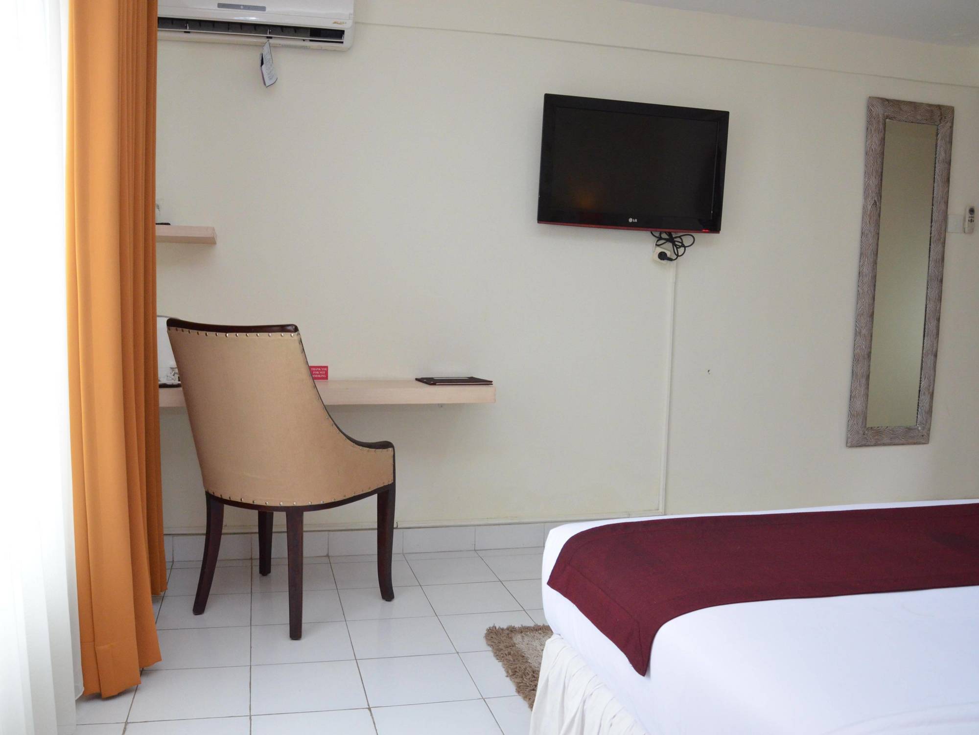 Santosa City Hotel Denpasar  Exterior photo