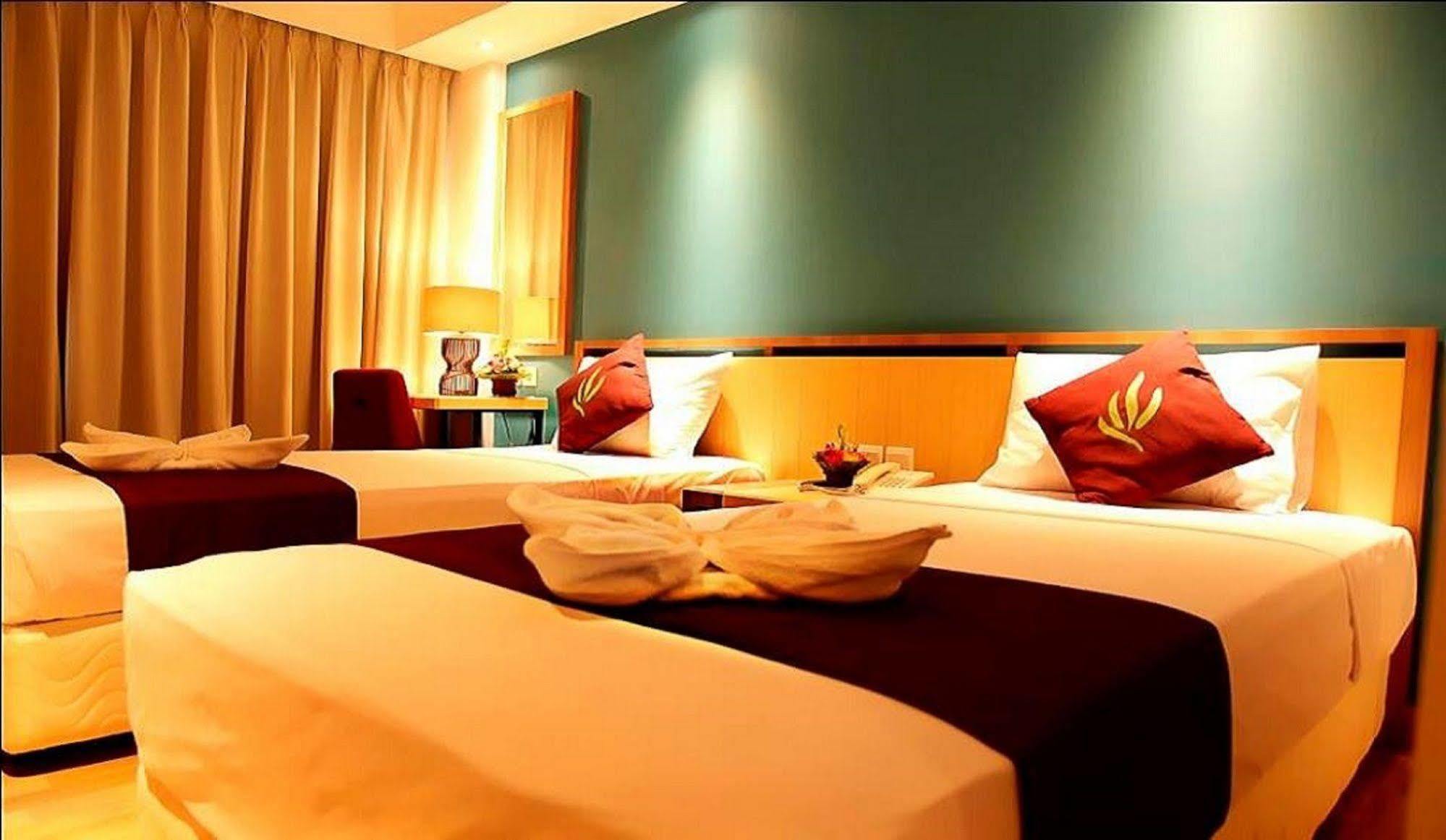 Santosa City Hotel Denpasar  Exterior photo